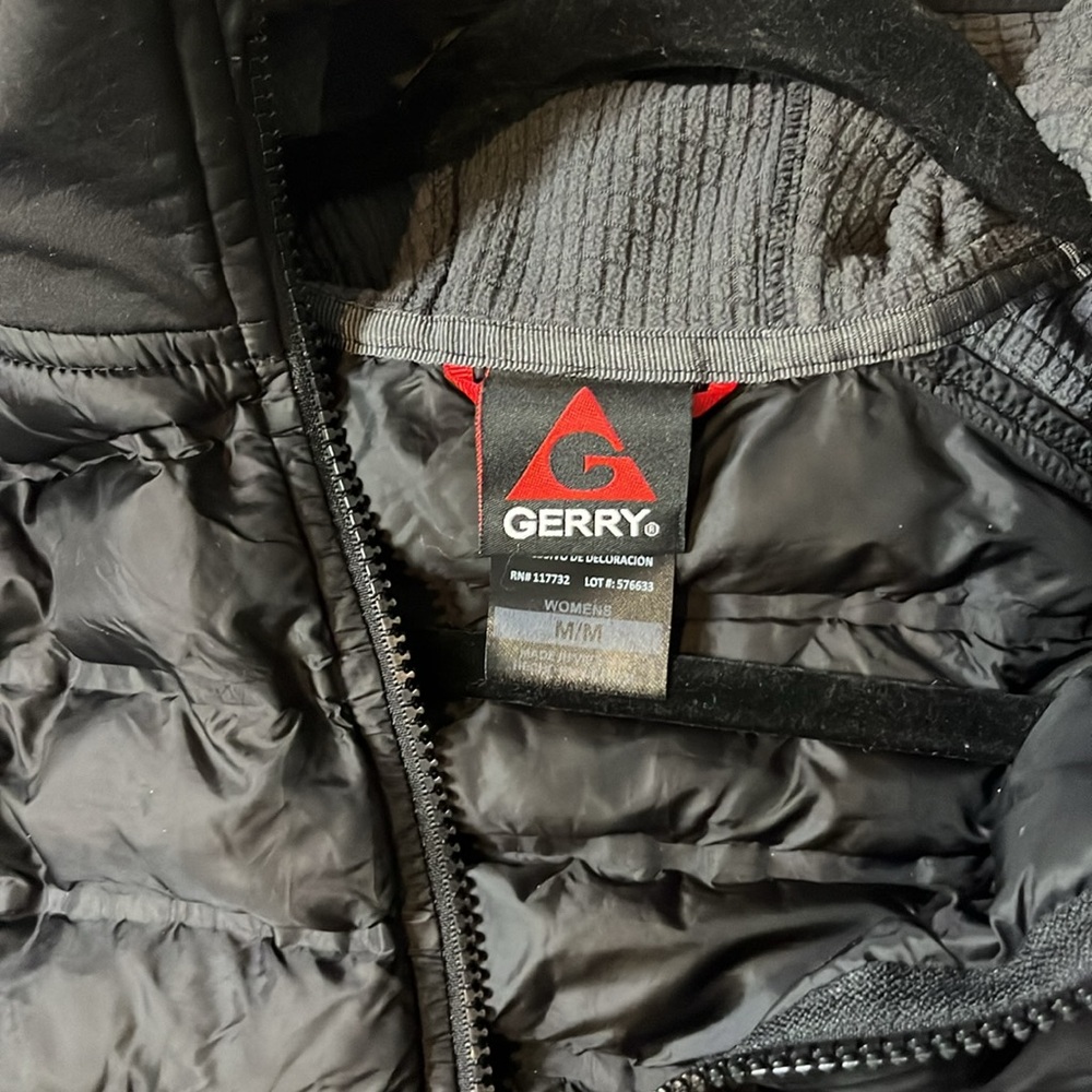Black Gerry Jacket. Size medium. Great for layering! - Picture 3 of 5